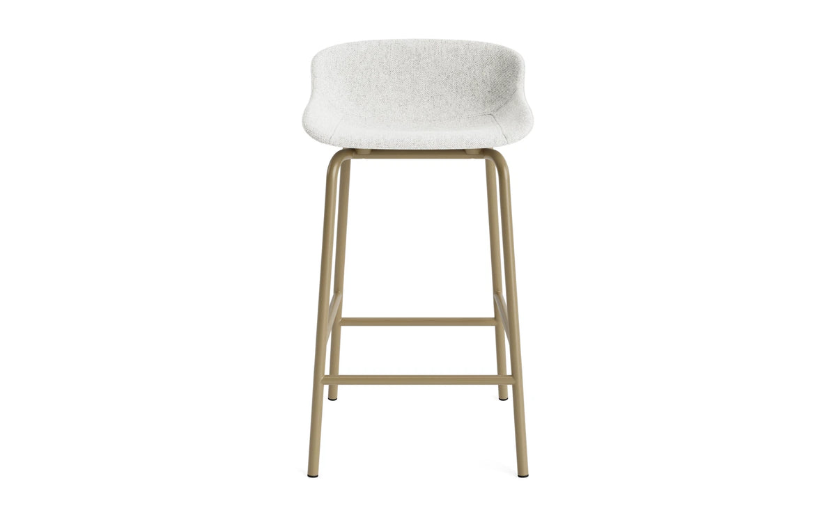 Hyg Barhocker 65 cm Vollpolster Stahl Sand/Hallingdal in Hallingdal 110 präsentiert im Onlineshop von KAQTU Design AG. Barstuhl ist von Normann Copenhagen