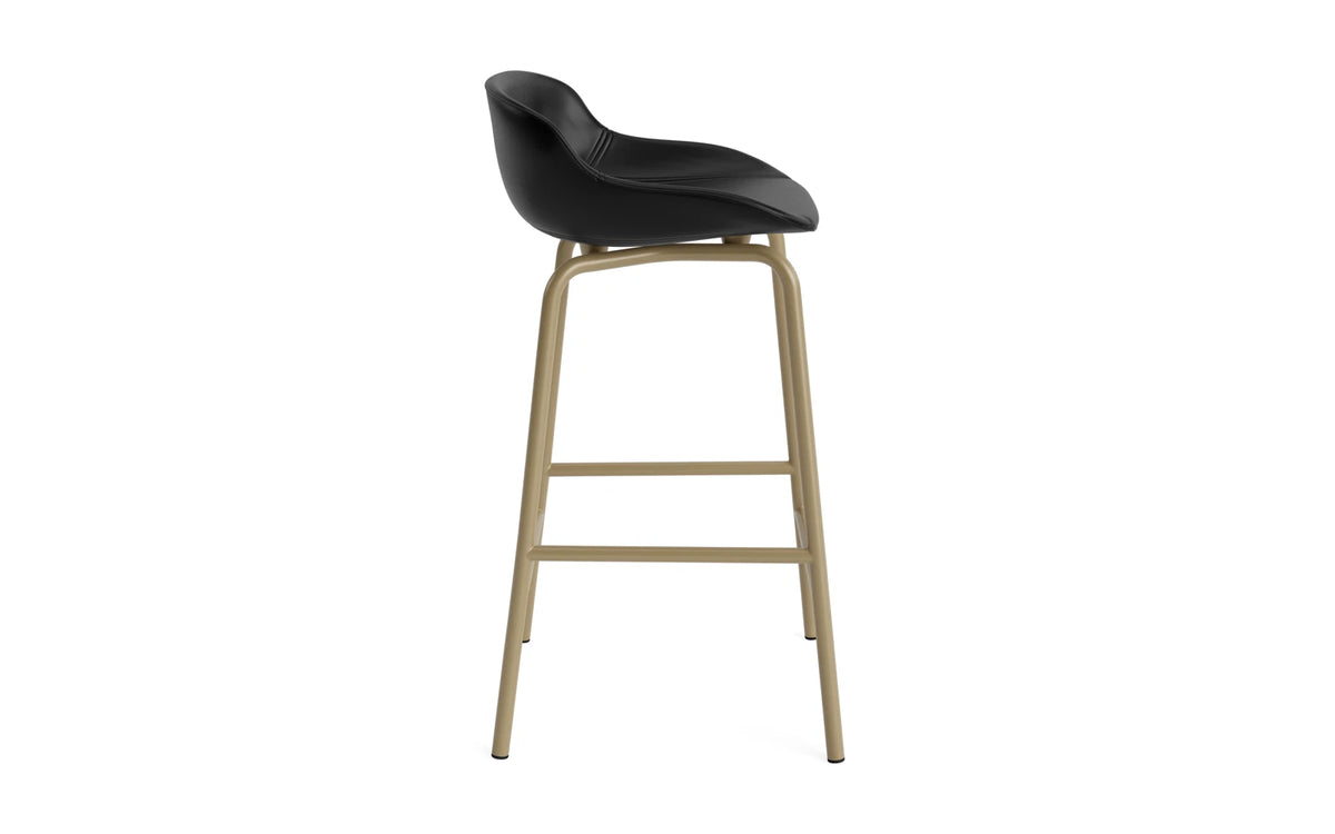 Hyg Barhocker 65 cm Vollpolster Stahl Sand/Ultra in Ultra 41599 präsentiert im Onlineshop von KAQTU Design AG. Barstuhl ist von Normann Copenhagen