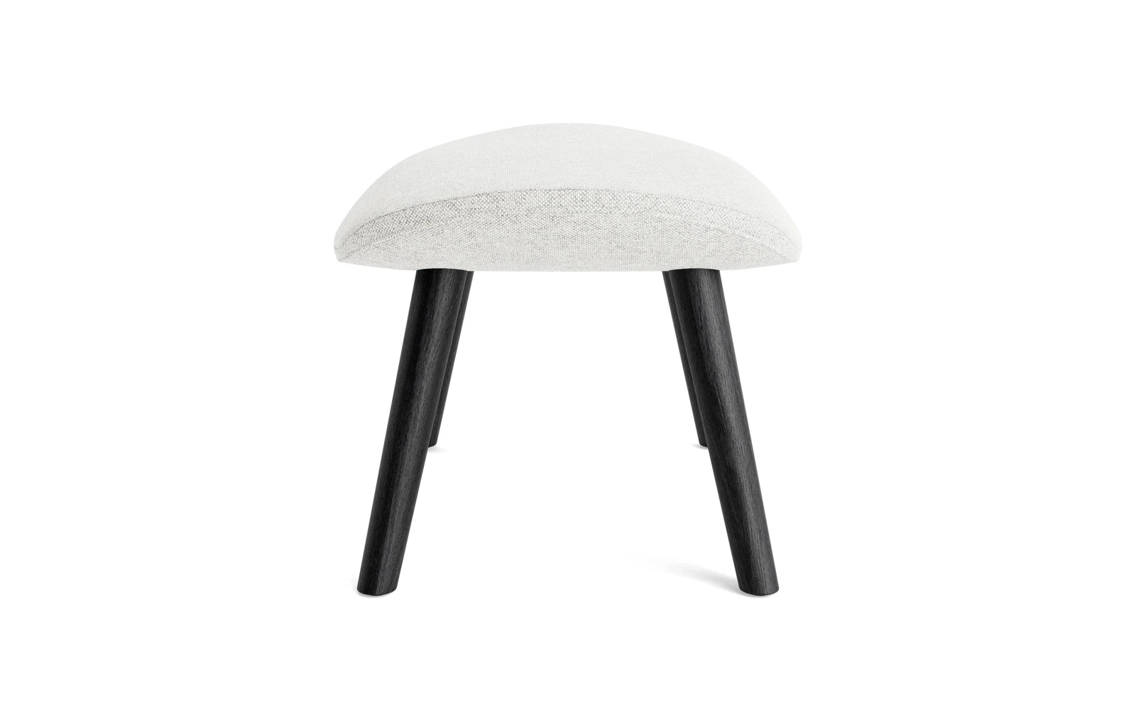 Hyg Fusshocker Schwartze Eiche Hallingdal in Hallingdal 110 präsentiert im Onlineshop von KAQTU Design AG. Ottoman ist von Normann Copenhagen