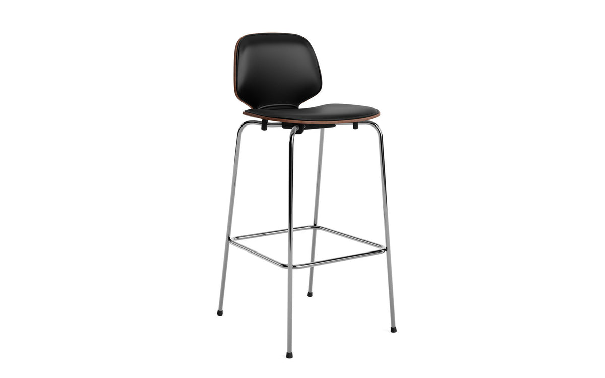 My Chair Barhocker 75 cm Frontpolster Krom Walnuss in Ultra 41599 präsentiert im Onlineshop von KAQTU Design AG. Barstuhl ist von Normann Copenhagen