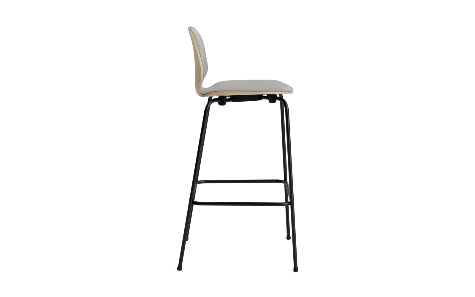 Der My Chair Barhocker 75 cm in Schwarz von Normann Copenhagen besticht durch seine minimalistische Silhouette und einladende Optik.