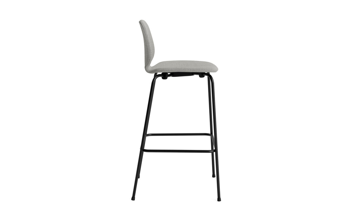 My Chair Barhocker 75 cm Frontpolster in Remix 133 präsentiert im Onlineshop von KAQTU Design AG. Barstuhl ist von Normann Copenhagen