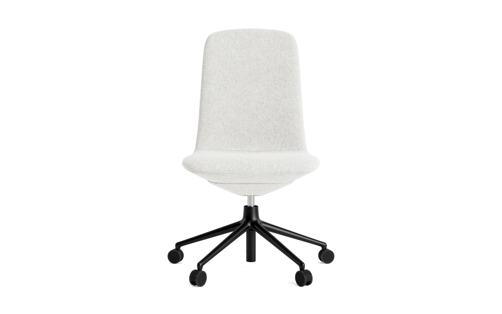 Entdecken Sie den Off Chair von Normann Copenhagen: Ein stilvoller, ergonomischer Bürostuhl mit Drehgestell, Rollen und individueller Anpassbarkeit.