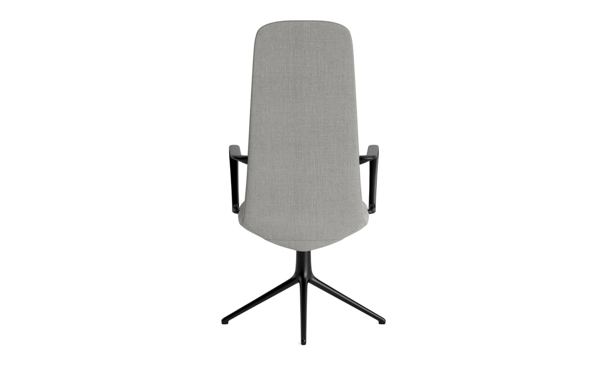 Off Armchair hoch mit Drehgestell 4B Schwartz aluminium Remix in Remix 133 präsentiert im Onlineshop von KAQTU Design AG. Bürostuhl ist von Normann Copenhagen