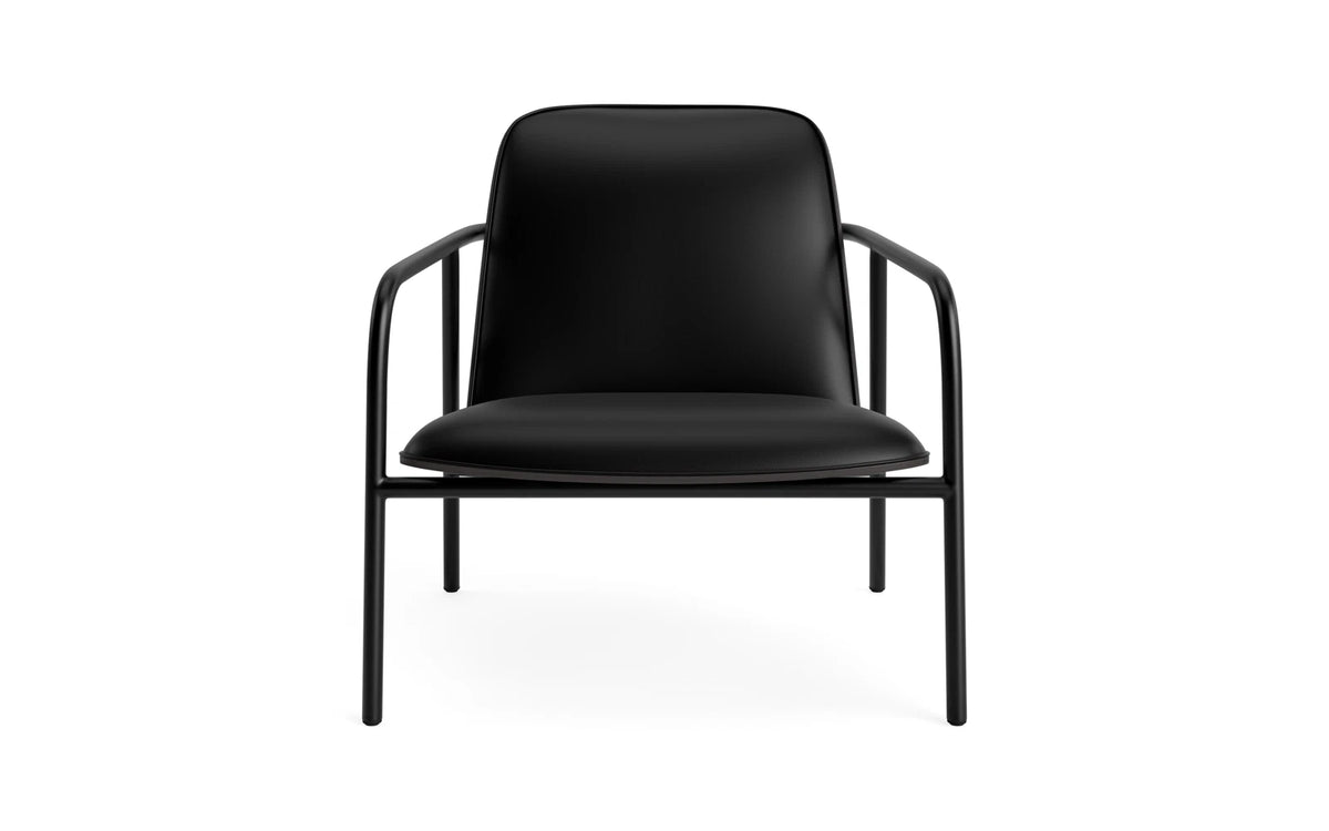 Pad Lounge-Sessel schwarzem Stahl schwarz/Ultra in Ultra 41599 präsentiert im Onlineshop von KAQTU Design AG. Drehsessel ist von Normann Copenhagen