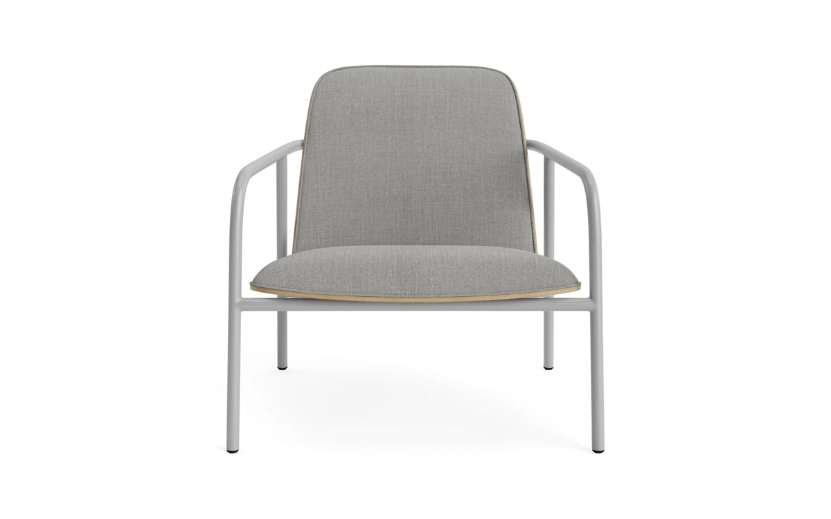 Pad Lounge-Sessel grauem Stahl Eiche/Remix in Remix 133 präsentiert im Onlineshop von KAQTU Design AG. Drehsessel ist von Normann Copenhagen