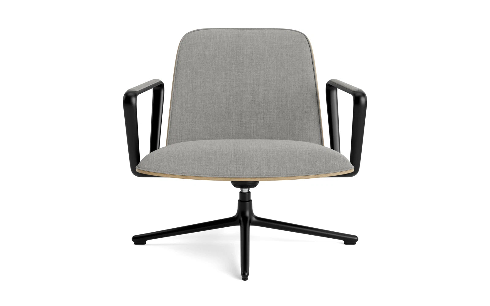 Pad Lounge-Sessel niedrig mit Drehgestell und Kippfunktion Schwarz Alu Eiche/Remix in Remix 133 präsentiert im Onlineshop von KAQTU Design AG. Sessel ist von Normann Copenhagen