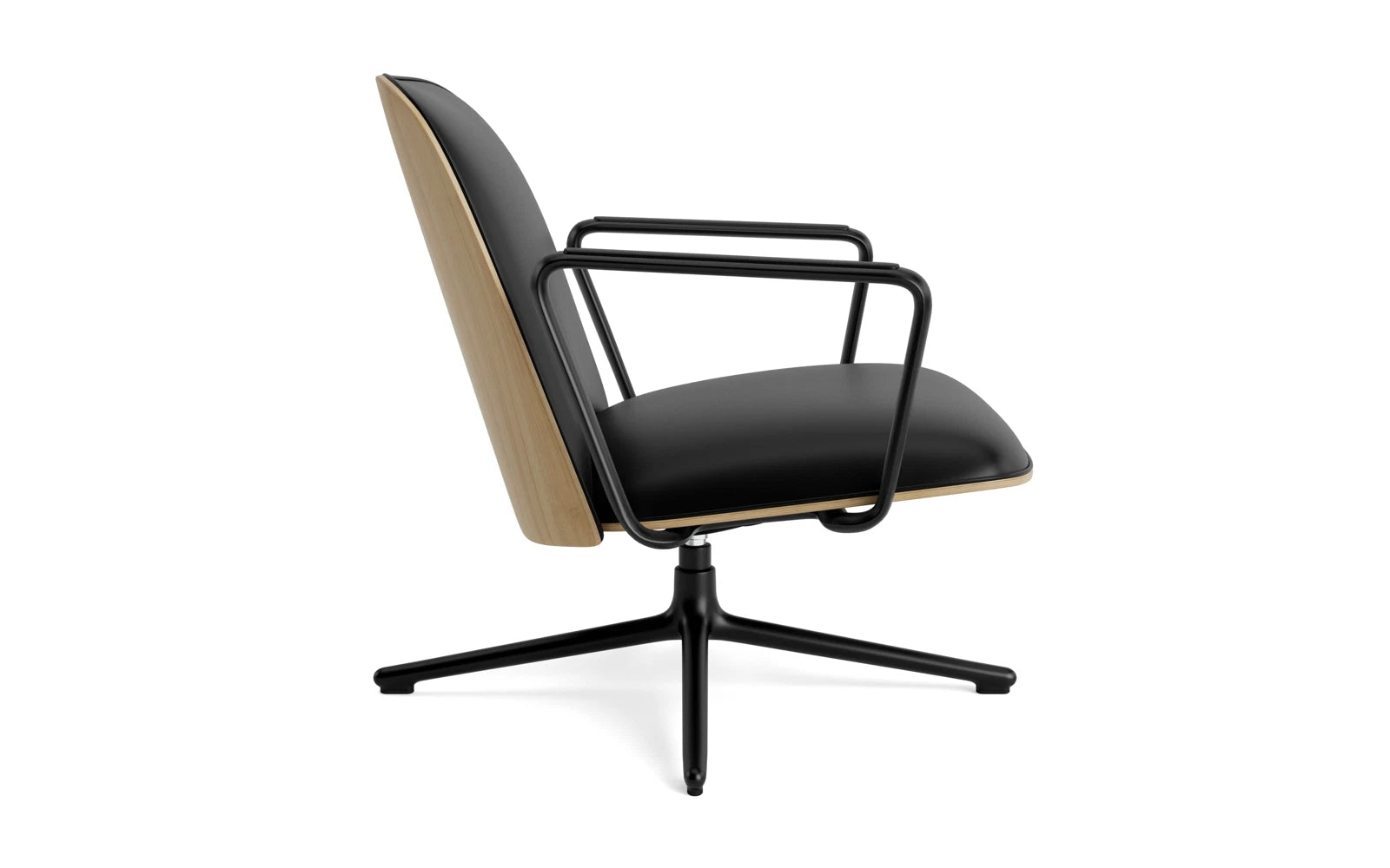 Pad Lounge-Sessel niedrig mit Drehgestell und Kippfunktion Schwarz Alu Eiche/Ultra in Ultra 41599 präsentiert im Onlineshop von KAQTU Design AG. Sessel ist von Normann Copenhagen