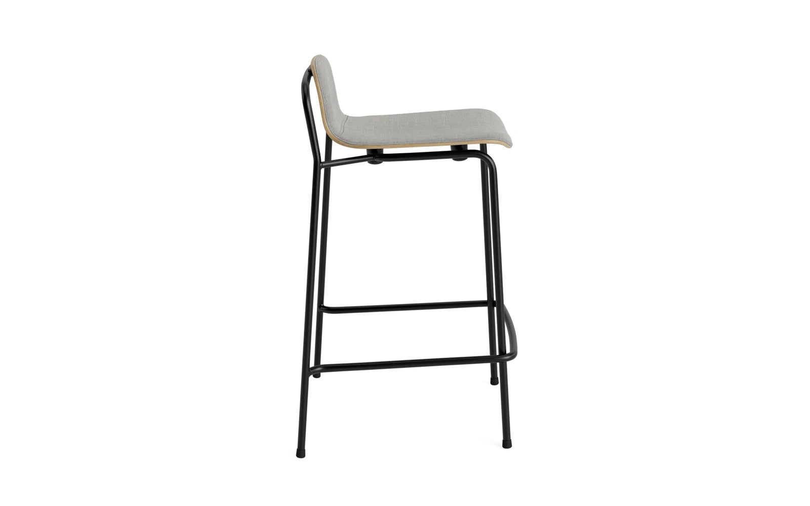 Eleganter Studio Barhocker 65 cm von Normann Copenhagen: Schlanker Stahlrahmen, Eiche, Frontpolster, industrielles Design, stapelbar.