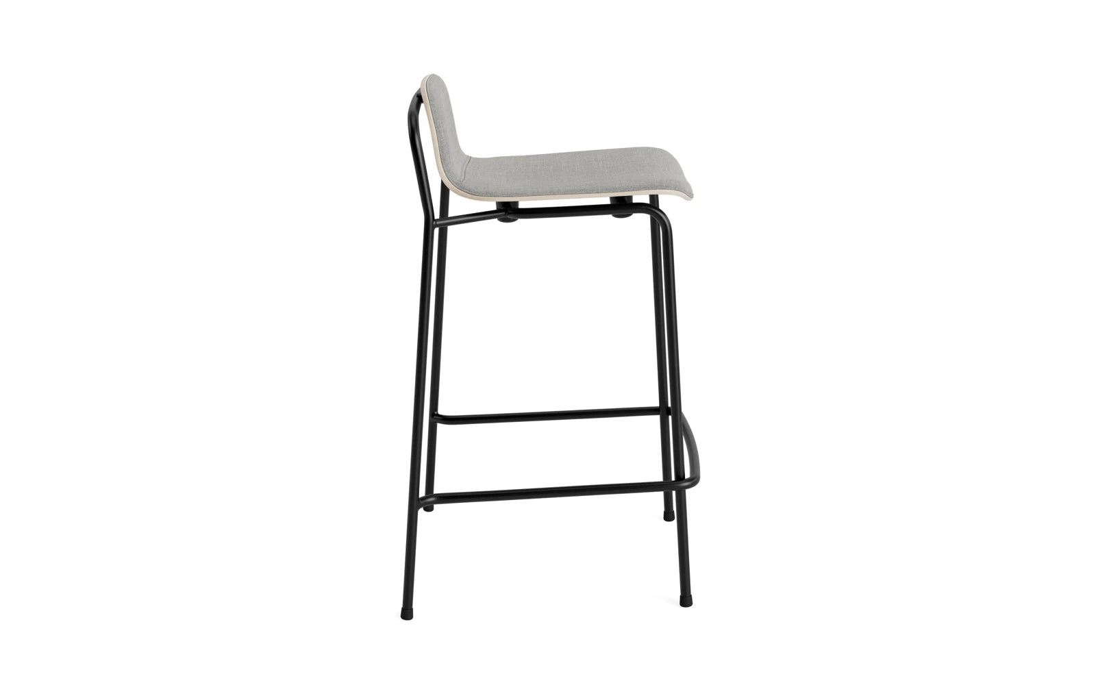 Studio Barstuhl 65 cm frontpolster schwarzes Stahl/ Hellgrau/ Remix in Remix 133 präsentiert im Onlineshop von KAQTU Design AG. Barstuhl ist von Normann Copenhagen