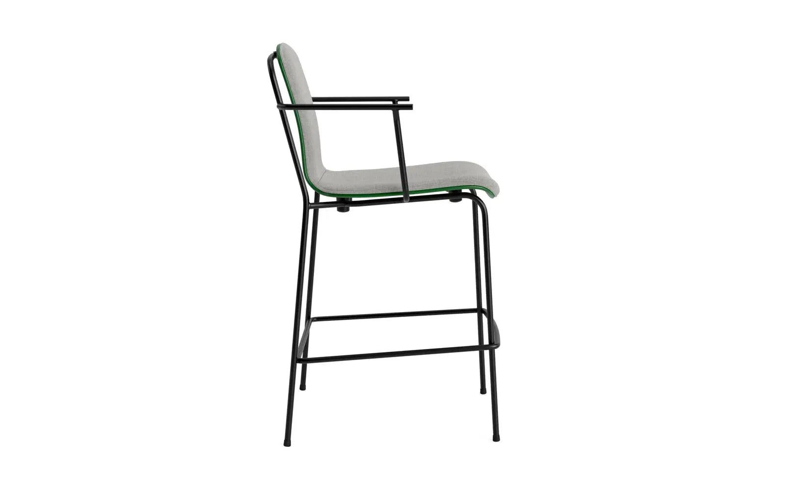 Studio Barstuhl 65 cm frontpolster schwarzes Stahl/ Grün/ Remix in Remix 133 präsentiert im Onlineshop von KAQTU Design AG. Barstuhl ist von Normann Copenhagen