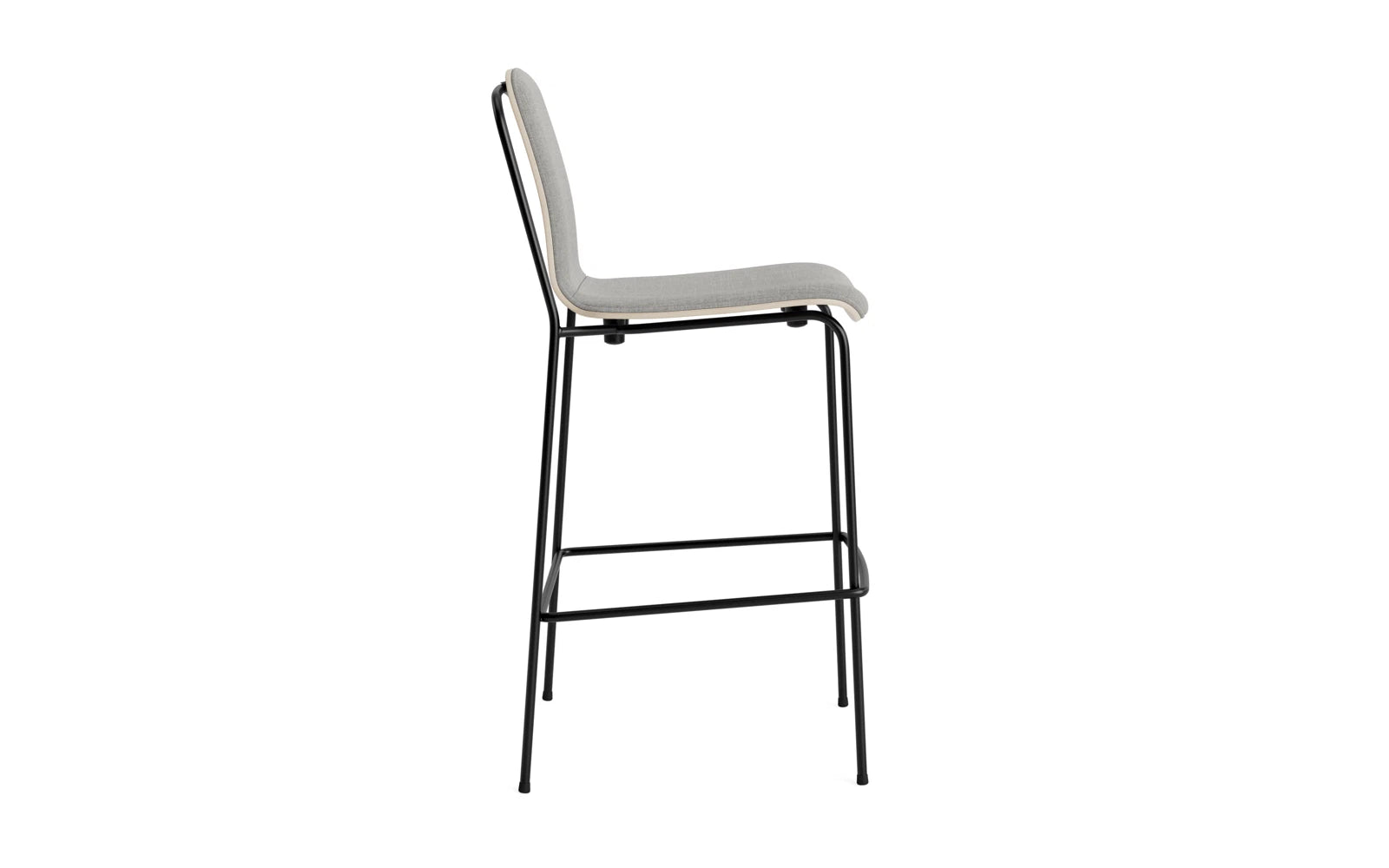 Studio Barstuhl 75 cm frontpolster schwarzes Stahl/ Hellgrau/ Remix in Remix 133 präsentiert im Onlineshop von KAQTU Design AG. Barstuhl ist von Normann Copenhagen