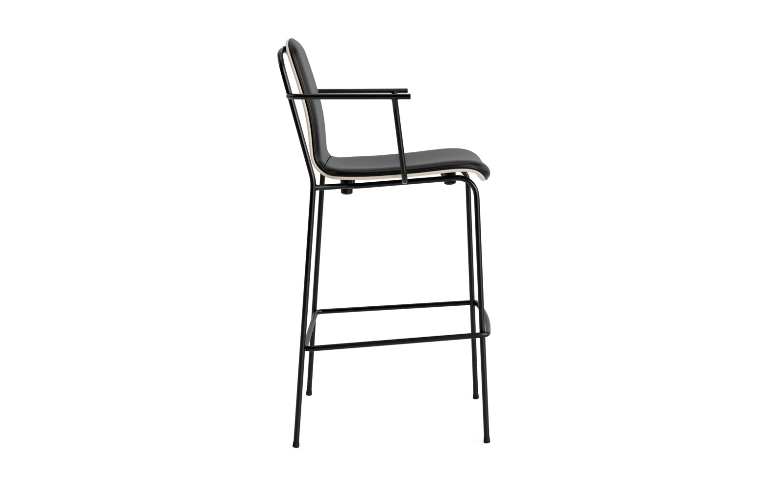Studio Barstuhl mit Armlehne 75 cm frontpolster schwarzes Stahl/ Hellgrau/ Ultra in Ultra 41599 präsentiert im Onlineshop von KAQTU Design AG. Barstuhl ist von Normann Copenhagen
