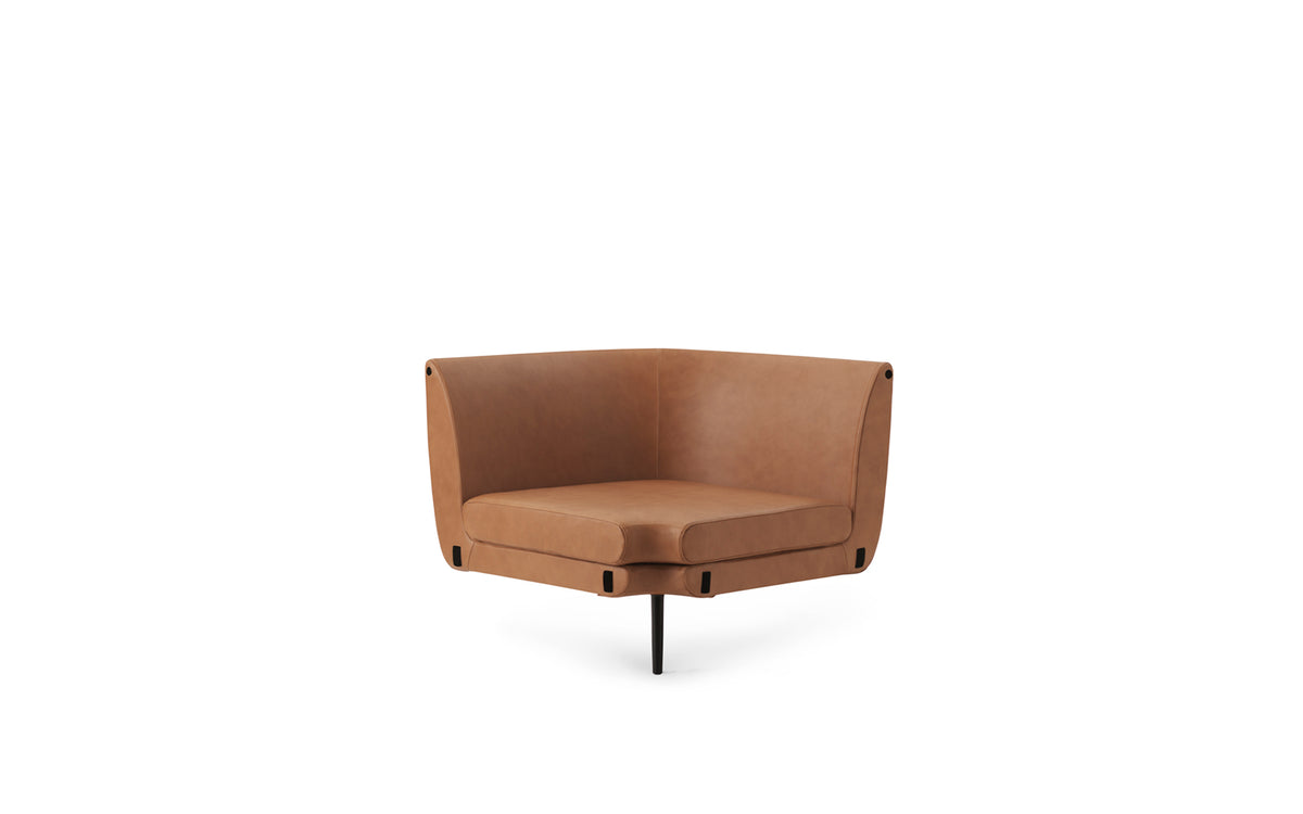 Sum modulares Sofa 150 Ecke, schwarzes Aluminium, Ultra Leder in Ultra 41574 präsentiert im Onlineshop von KAQTU Design AG. Modulares Sofa ist von Normann Copenhagen