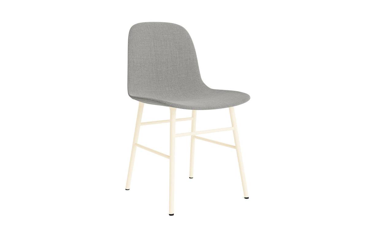 Form Stuhl gepolstert Creme Stahl Remix in Remix 133 präsentiert im Onlineshop von KAQTU Design AG. Stuhl ist von Normann Copenhagen