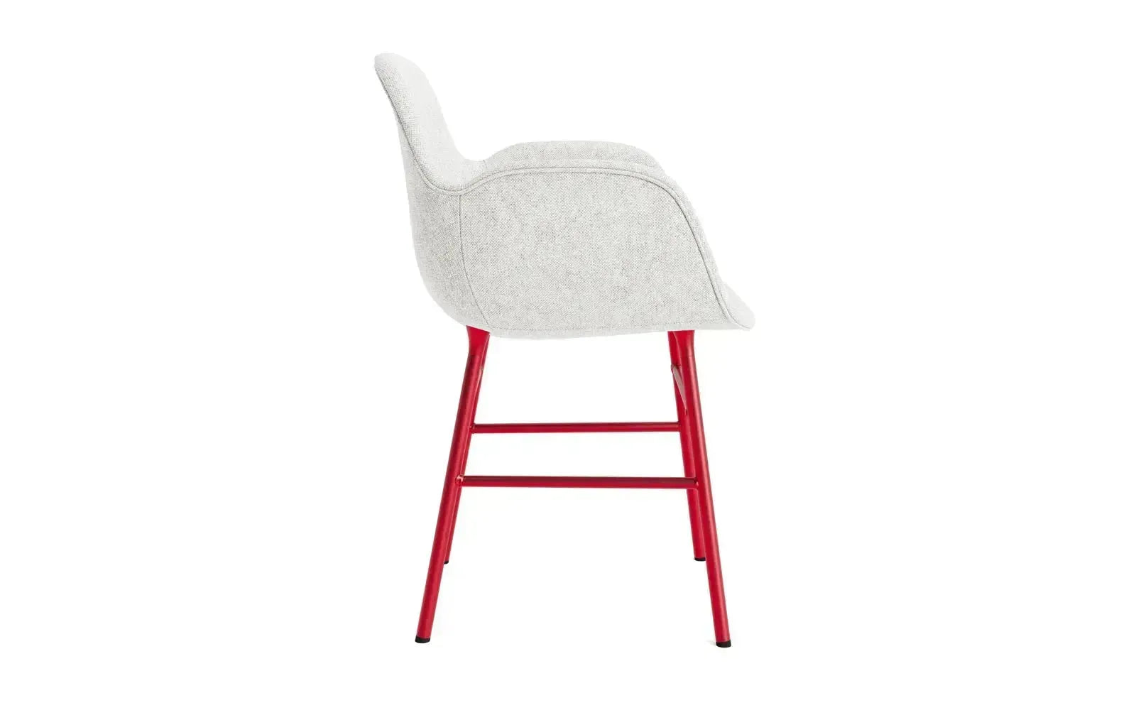 Form Lehnstuhl gepolstert Leuchtendes rot stahl Hallingdal in Hallingdal 110 präsentiert im Onlineshop von KAQTU Design AG. Stuhl mit Armlehne ist von Normann Copenhagen