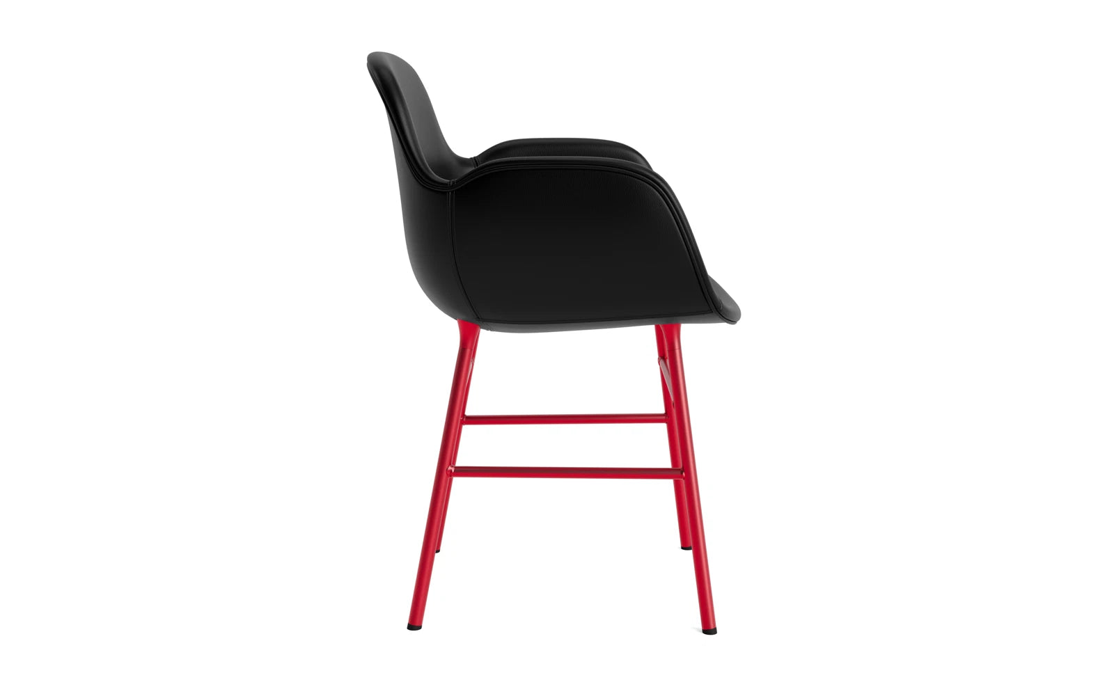 Form Lehnstuhl gepolstert Leuchtendes Rot Stahl Ultra Leder in Ultra 41599 präsentiert im Onlineshop von KAQTU Design AG. Stuhl mit Armlehne ist von Normann Copenhagen