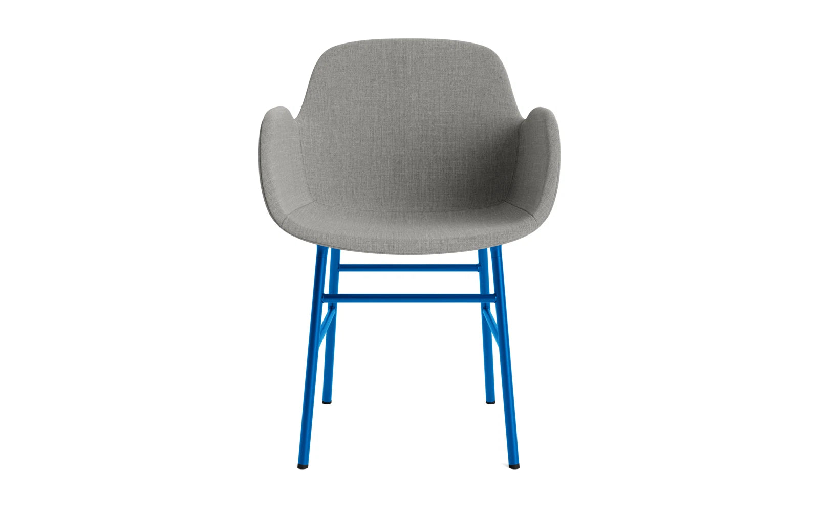 Form Lehnstuhl gepolstert Leuchtendes Blau Stahl Remix in Remix 133 präsentiert im Onlineshop von KAQTU Design AG. Stuhl mit Armlehne ist von Normann Copenhagen