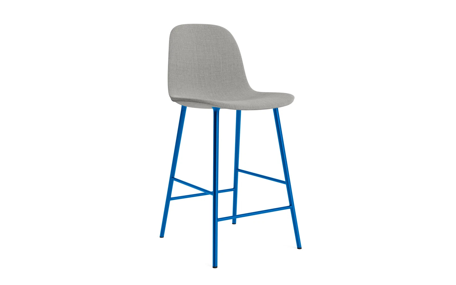 Form Barstuhl 65 cm gepolstert Leuchtendes blau Stahl Remix in Remix 133 präsentiert im Onlineshop von KAQTU Design AG. Barstuhl ist von Normann Copenhagen