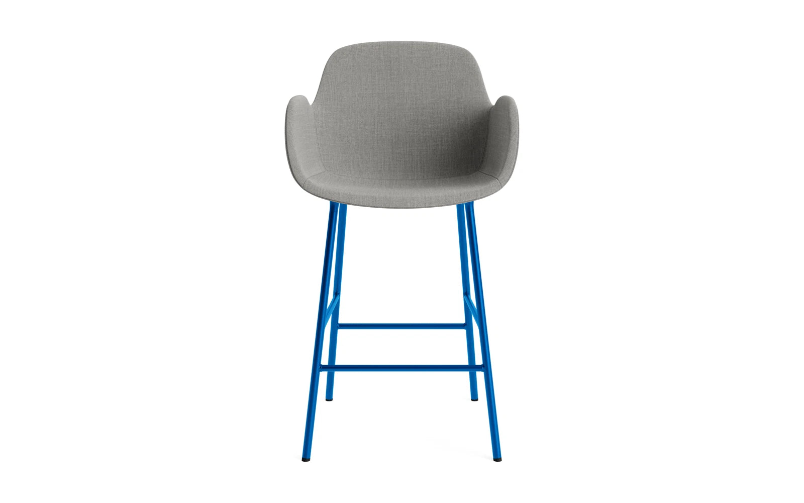 Form Barstuhl mit Armlehne 65 cm gepolstert Leuchtendes Blau Stahl/Remix in Remix 133 präsentiert im Onlineshop von KAQTU Design AG. Barstuhl ist von Normann Copenhagen