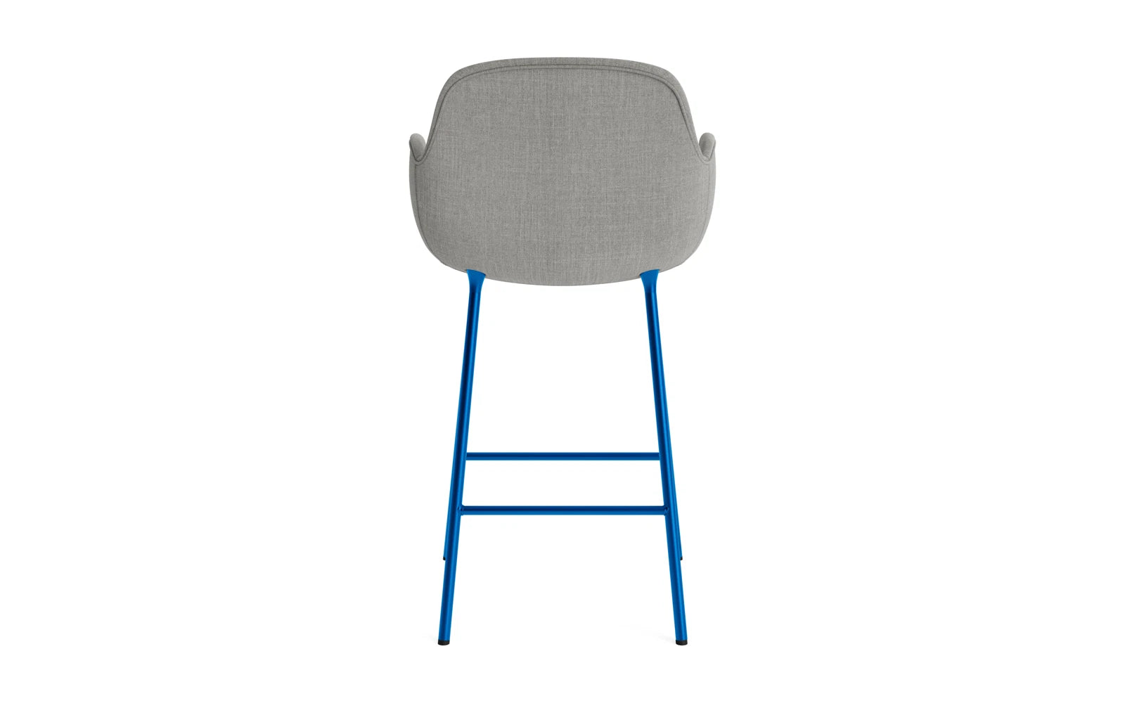 Form Barstuhl mit Armlehne 65 cm gepolstert Leuchtendes Blau Stahl/Remix in Remix 133 präsentiert im Onlineshop von KAQTU Design AG. Barstuhl ist von Normann Copenhagen