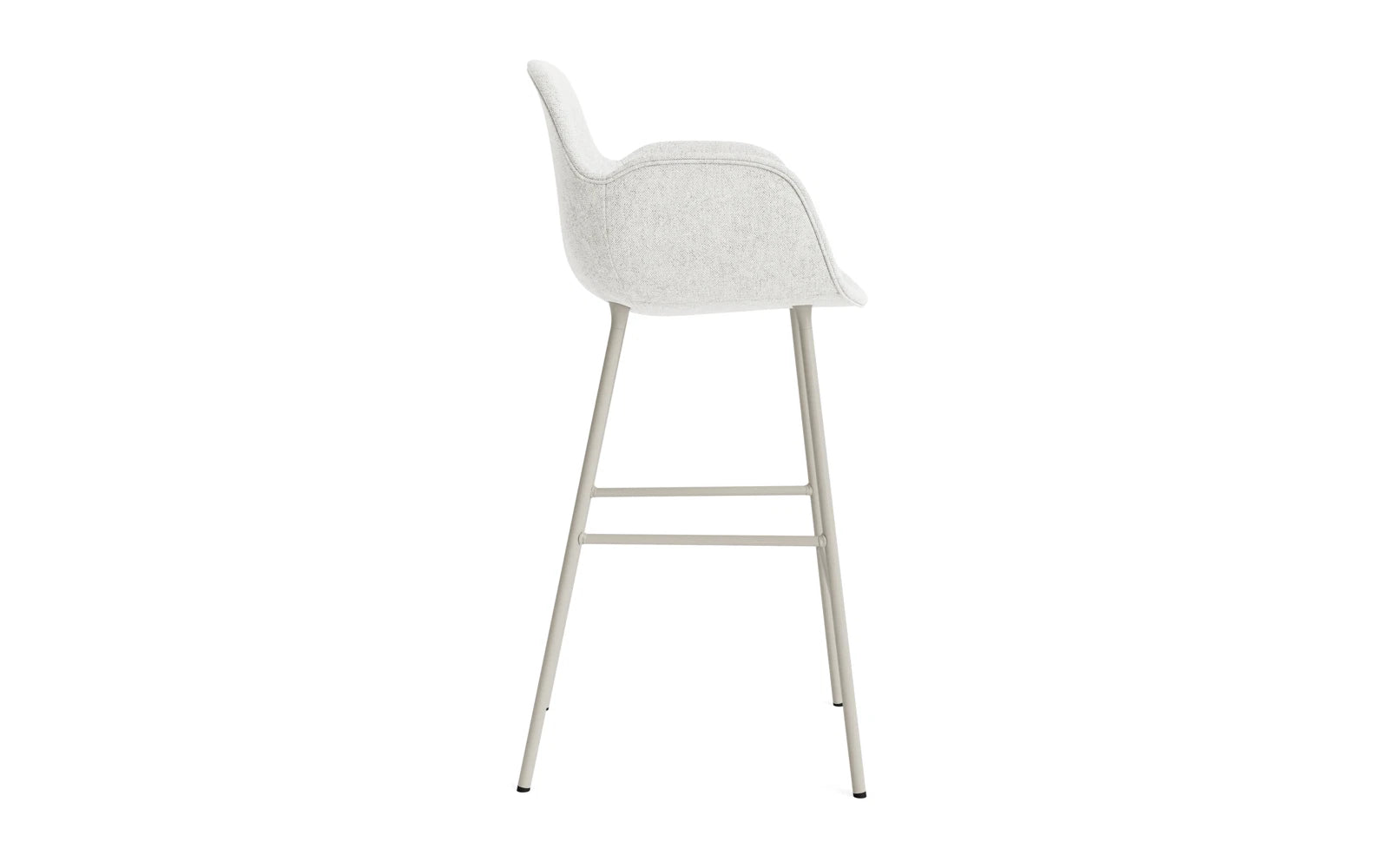 Form Barstuhl mit Armlehne 75 cm gepolstert Hellgrau Stahl Hallingdal in Hallingdal 110 präsentiert im Onlineshop von KAQTU Design AG. Barstuhl ist von Normann Copenhagen