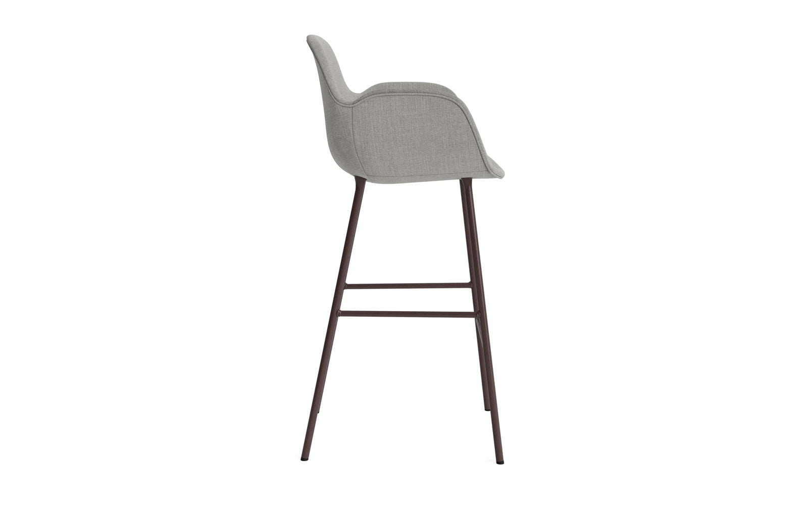 Form Barstuhl mit Armlehne 75 cm gepolstert Braun Stahl/Remix in Remix 133 präsentiert im Onlineshop von KAQTU Design AG. Barstuhl ist von Normann Copenhagen