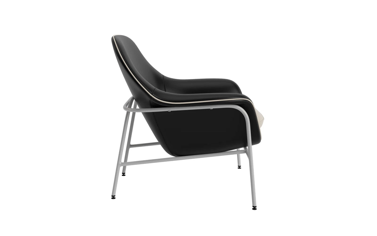 Drape Lounge-Sessel niedrig Grau stahl Ultra in Ultra 41599 präsentiert im Onlineshop von KAQTU Design AG. Sessel ist von Normann Copenhagen