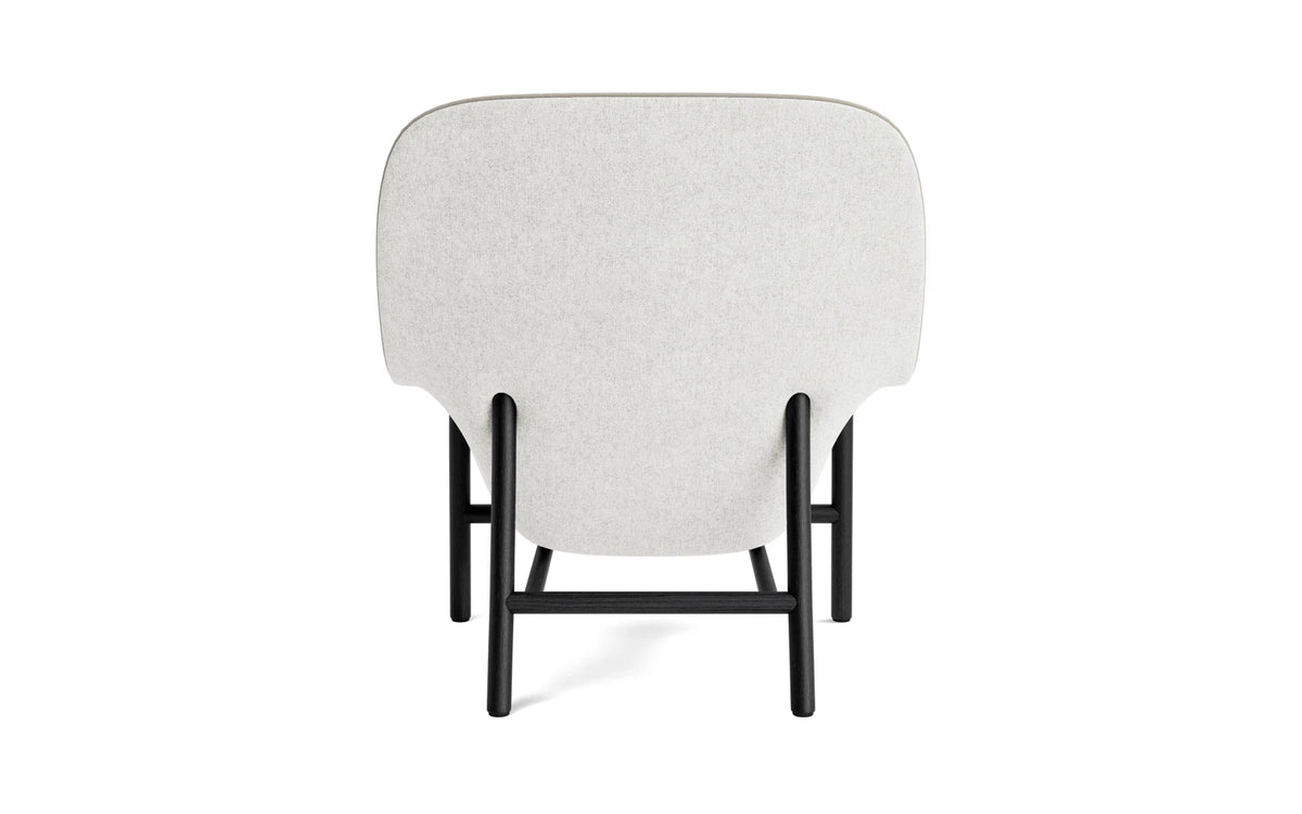 Drape Lounge-Sessel hoch mitt Kopfstütze schwarze Eiche Hallingdal in Hallingdal 110 präsentiert im Onlineshop von KAQTU Design AG. Sessel ist von Normann Copenhagen