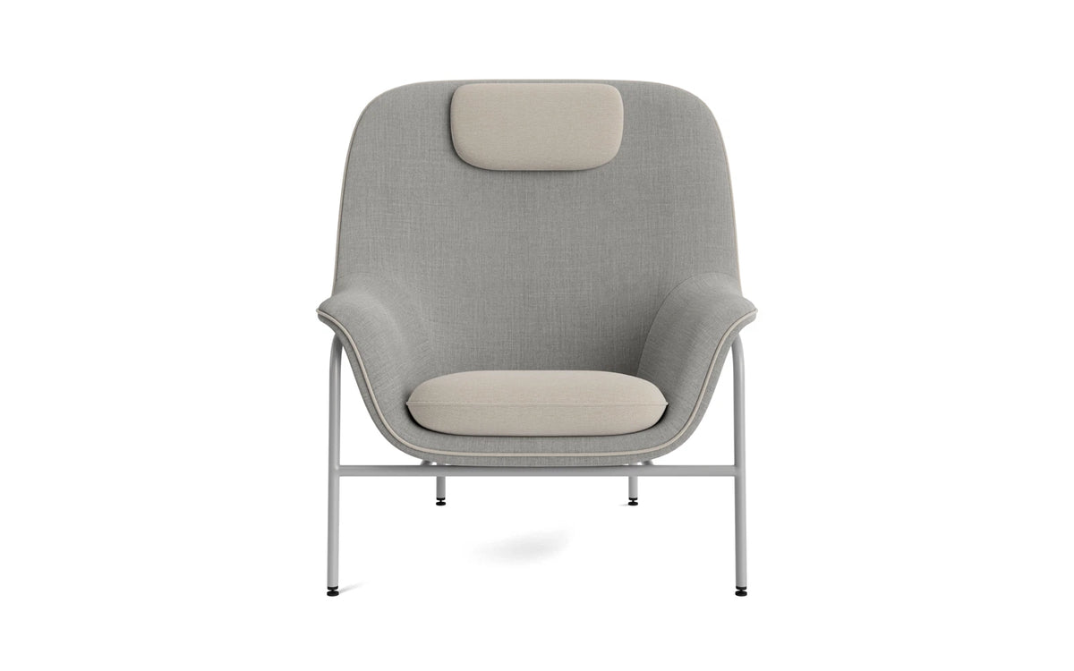 Drape Lounge-Sessel hoch mitt Kopfstütze grauem Stahl Remix in Remix 133 präsentiert im Onlineshop von KAQTU Design AG. Sessel ist von Normann Copenhagen
