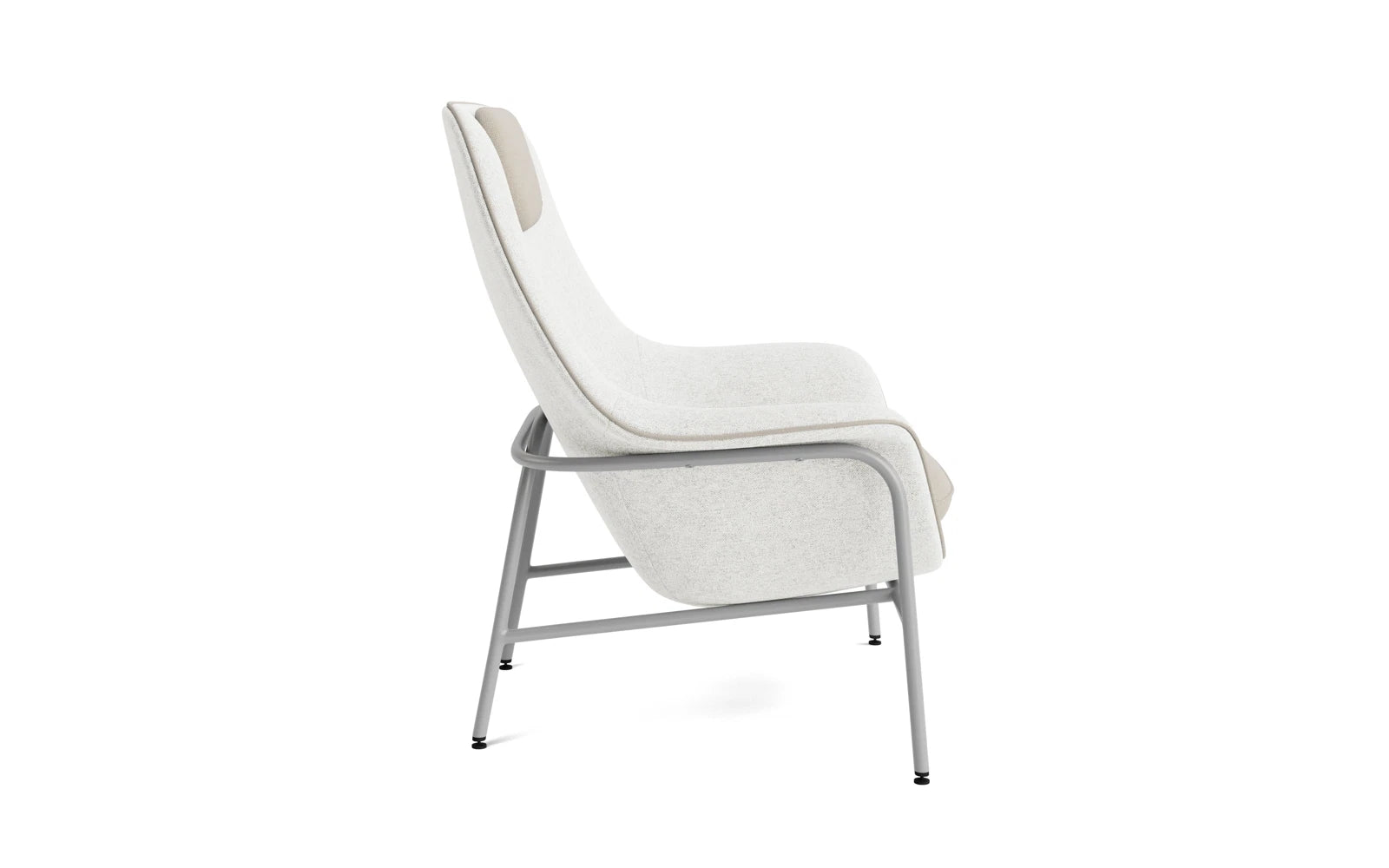 Stilvoller Drape Lounge Sessel Hoch mit Kopfstütze von Normann.