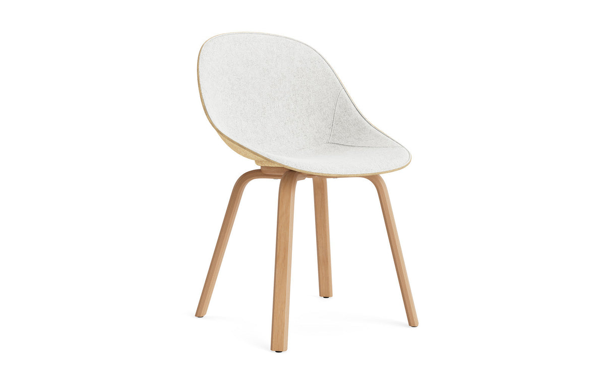 Mat Stuhl Frontpolster Hanffasern Buchenholz in Hallingdal 110 präsentiert im Onlineshop von KAQTU Design AG. Stuhl ist von Normann Copenhagen
