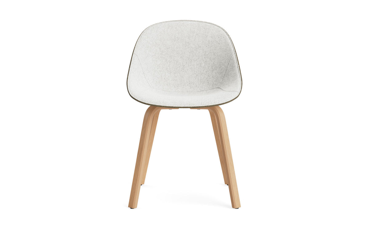 Mat Stuhl Frontpolster Seegras Buchenholz in Hallingdal 110 präsentiert im Onlineshop von KAQTU Design AG. Stuhl ist von Normann Copenhagen