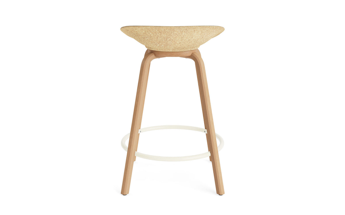 Mat Barstuhl 65 cm Frontpolster Hanffasern Buchenholz/creme in Remix 133 präsentiert im Onlineshop von KAQTU Design AG. Barstuhl ist von Normann Copenhagen