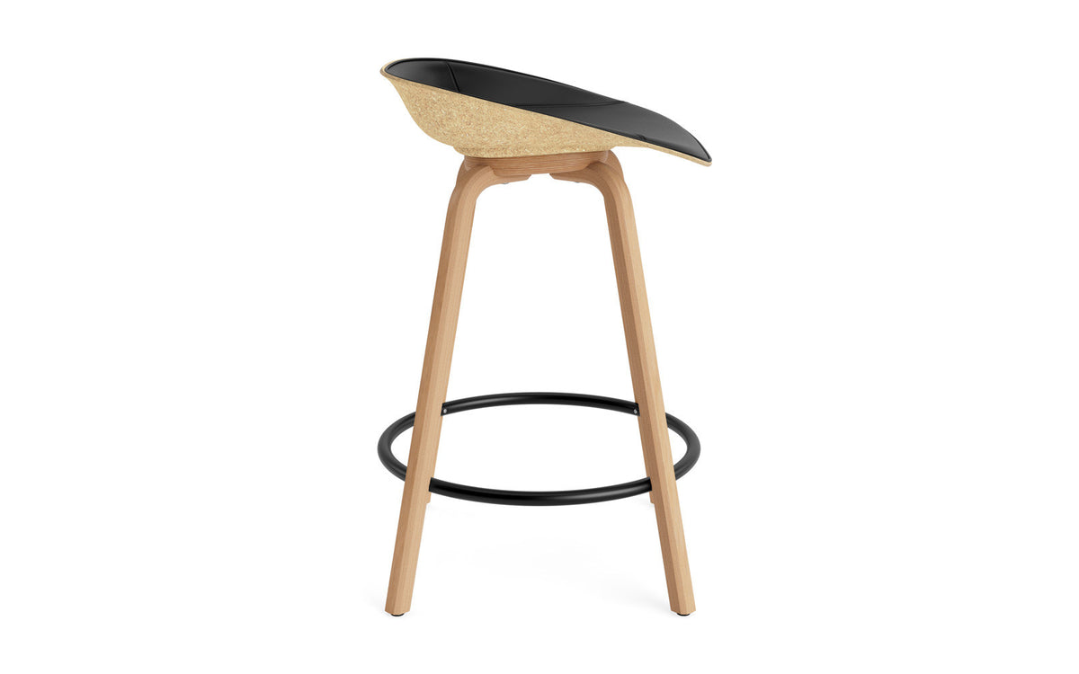 Mat Barstuhl 65 cm Frontpolster Hanffasern Buchenholz/schwarz in Ultra 41599 präsentiert im Onlineshop von KAQTU Design AG. Barstuhl ist von Normann Copenhagen
