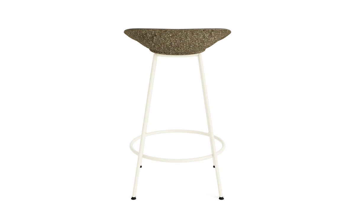 Mat Barstuhl 65 cm Frontpolster Seegras creme Stahl in Ultra 41599 präsentiert im Onlineshop von KAQTU Design AG. Barstuhl ist von Normann Copenhagen