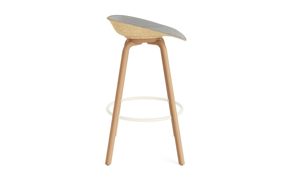Mat Barstuhl 75 cm Frontpolster Hanffasern Buchenholz/creme in Remix 133 präsentiert im Onlineshop von KAQTU Design AG. Barstuhl ist von Normann Copenhagen