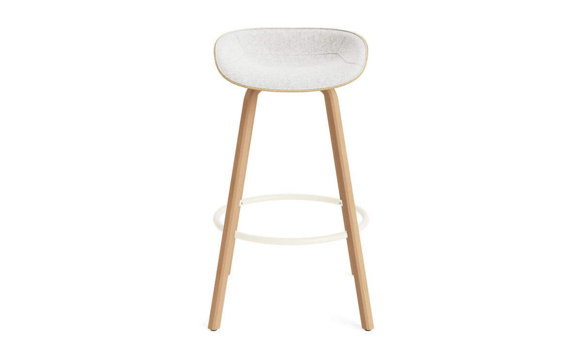 Mat Barstuhl 75 cm Frontpolster Hanffasern Buchenholz/creme in Hallingdal 110 präsentiert im Onlineshop von KAQTU Design AG. Barstuhl ist von Normann Copenhagen