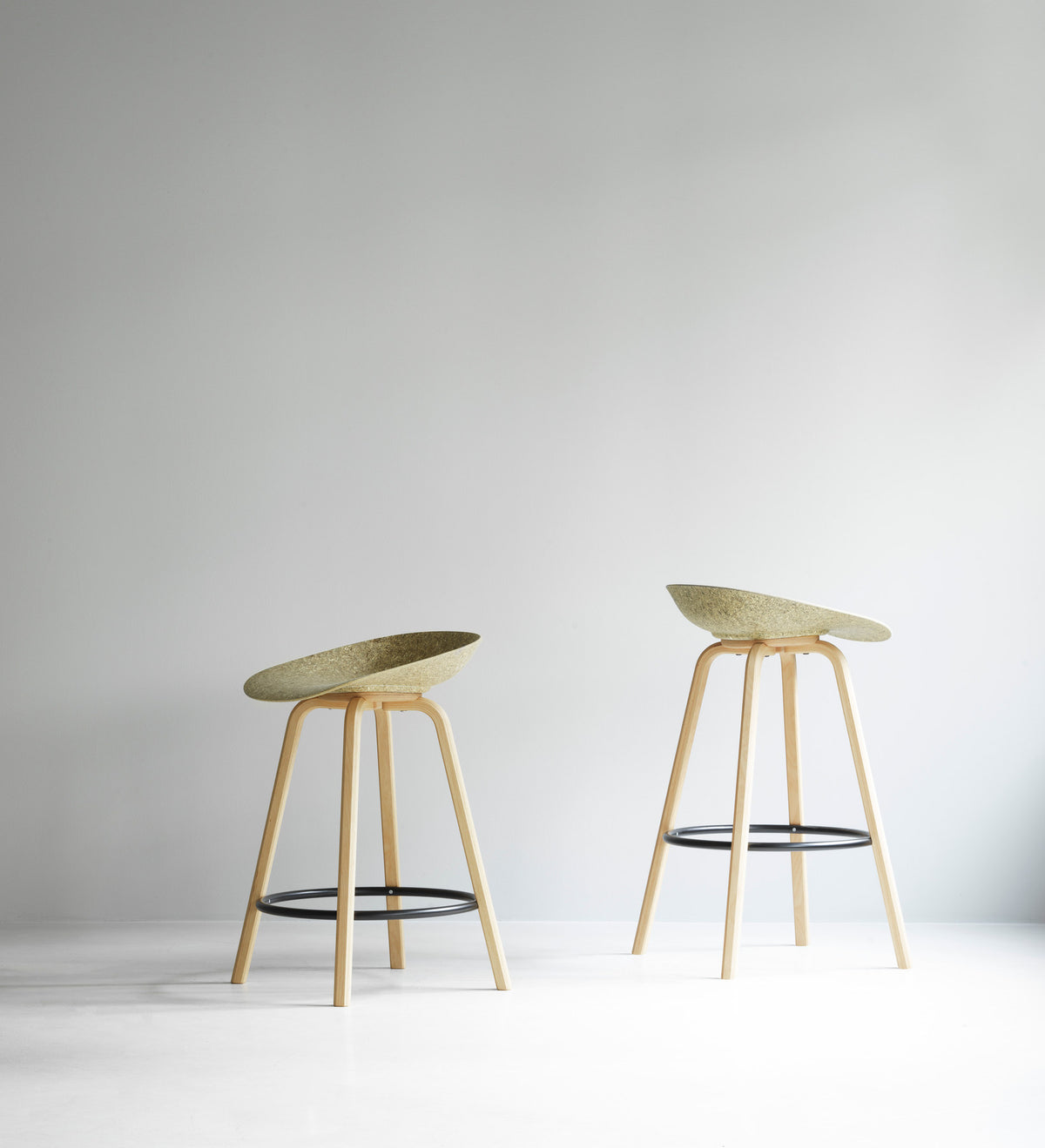 Mat Barstuhl 75 cm Frontpolster Hanffasern Buchenholz/creme in Hallingdal 110 präsentiert im Onlineshop von KAQTU Design AG. Barstuhl ist von Normann Copenhagen