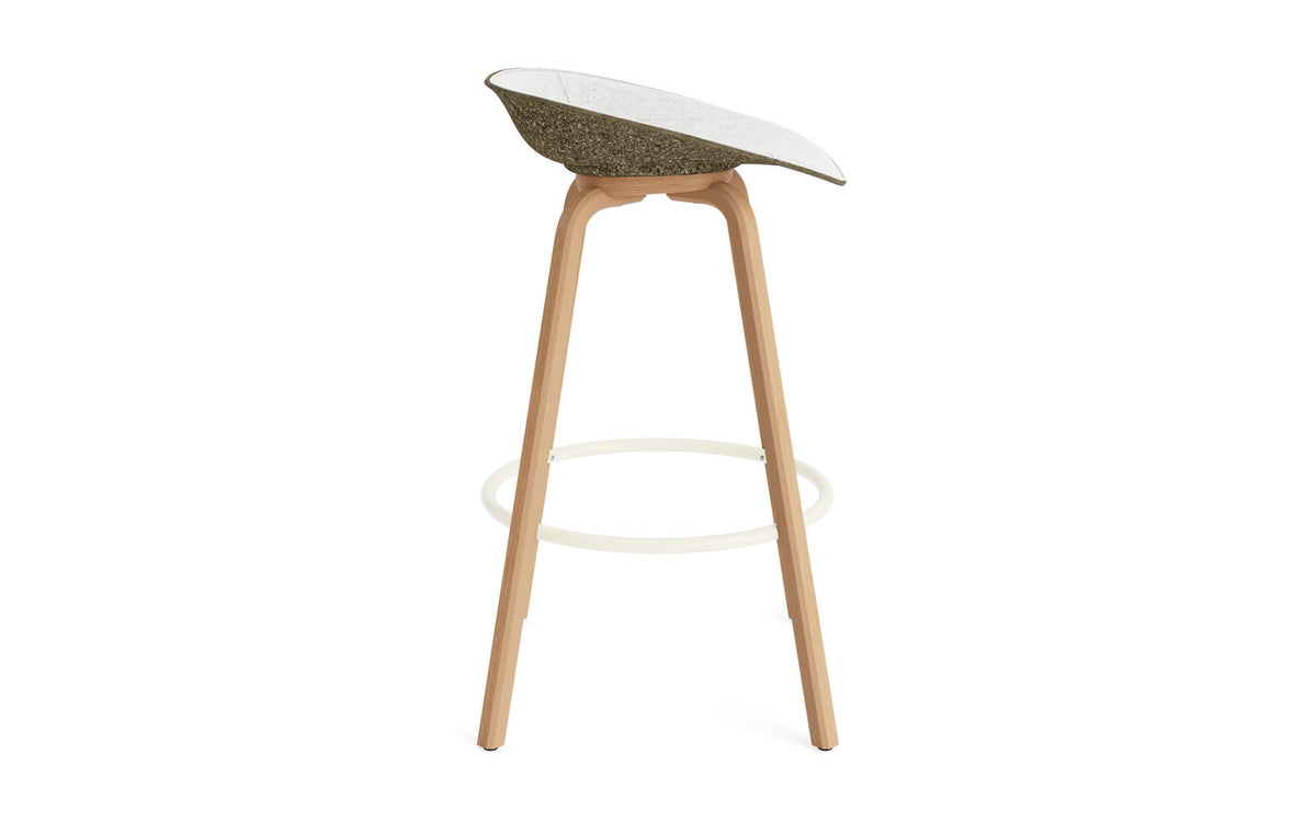 Mat Barstuhl 75 cm Frontpolster Seegras Buchenholz/creme in Hallingdal 110 präsentiert im Onlineshop von KAQTU Design AG. Barstuhl ist von Normann Copenhagen