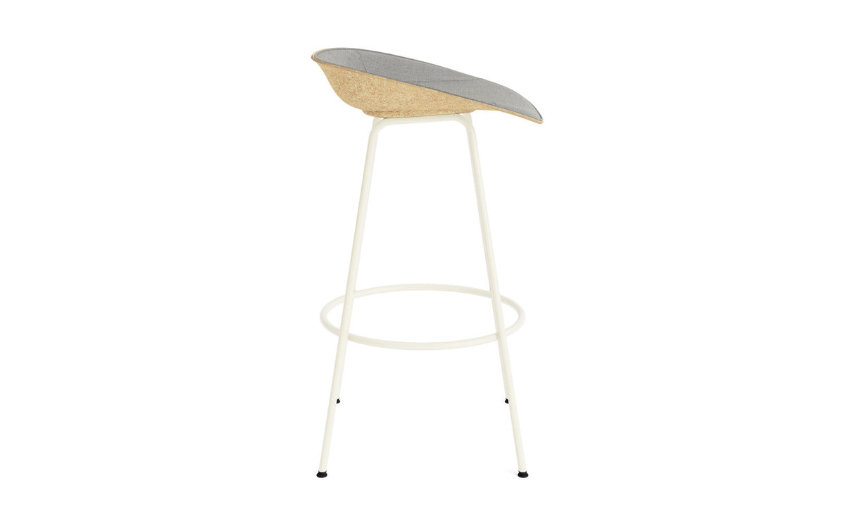 Mat Barstuhl 75 cm Frontpolster Hanffasern creme Stahl in Remix 133 präsentiert im Onlineshop von KAQTU Design AG. Barstuhl ist von Normann Copenhagen