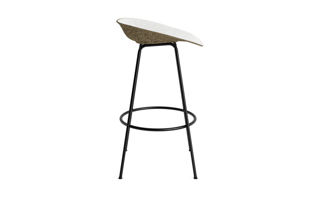 Mat Barstuhl 75 cm Frontpolster Seegras schwartz Stahl in Hallingdal 110 präsentiert im Onlineshop von KAQTU Design AG. Barstuhl ist von Normann Copenhagen