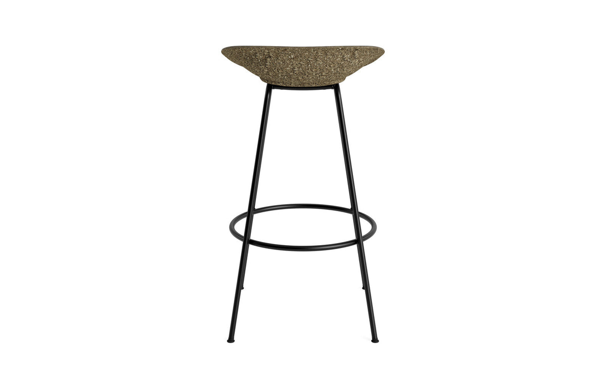 Mat Barstuhl 75 cm Frontpolster Seegras schwartz Stahl in Ultra 41599 präsentiert im Onlineshop von KAQTU Design AG. Barstuhl ist von Normann Copenhagen