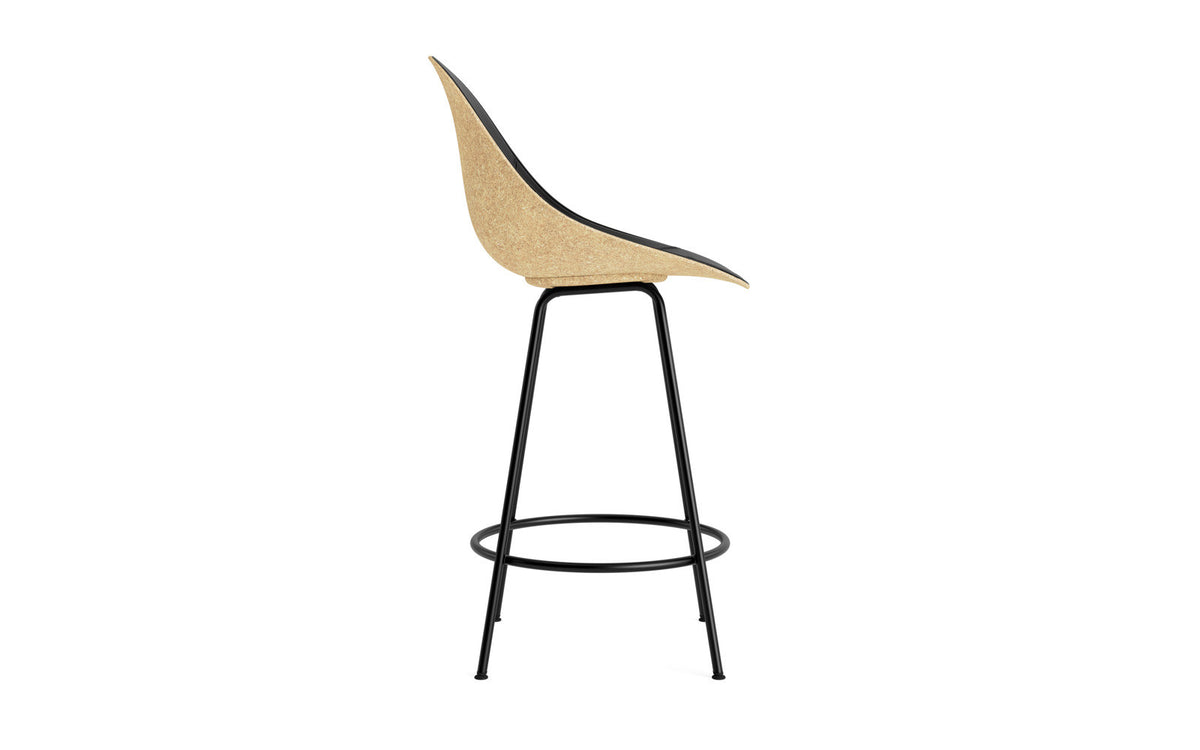 Mat Barstuhl 65 cm Frontpolster Hanffasern schwarzes Stahl in Ultra 41599 präsentiert im Onlineshop von KAQTU Design AG. Barstuhl ist von Normann Copenhagen