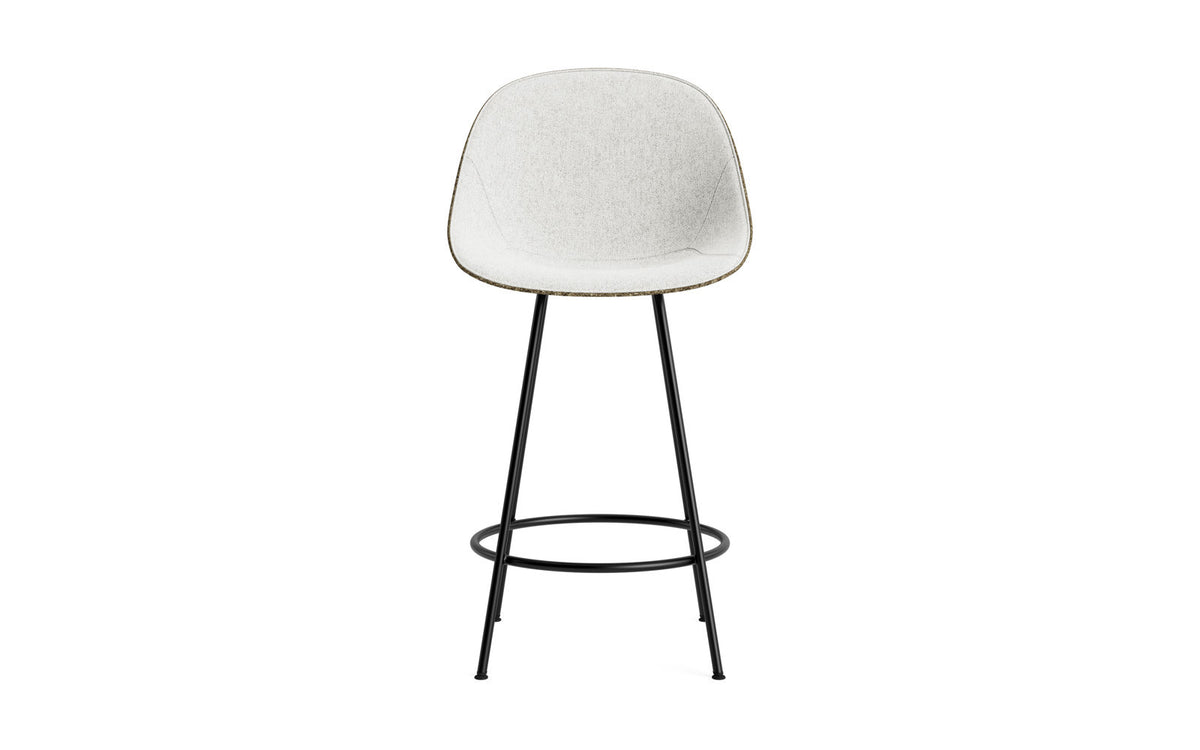Mat Barstuhl 65 cm Frontpolster Seegras schwartz Stahl in Hallingdal 110 präsentiert im Onlineshop von KAQTU Design AG. Barstuhl ist von Normann Copenhagen