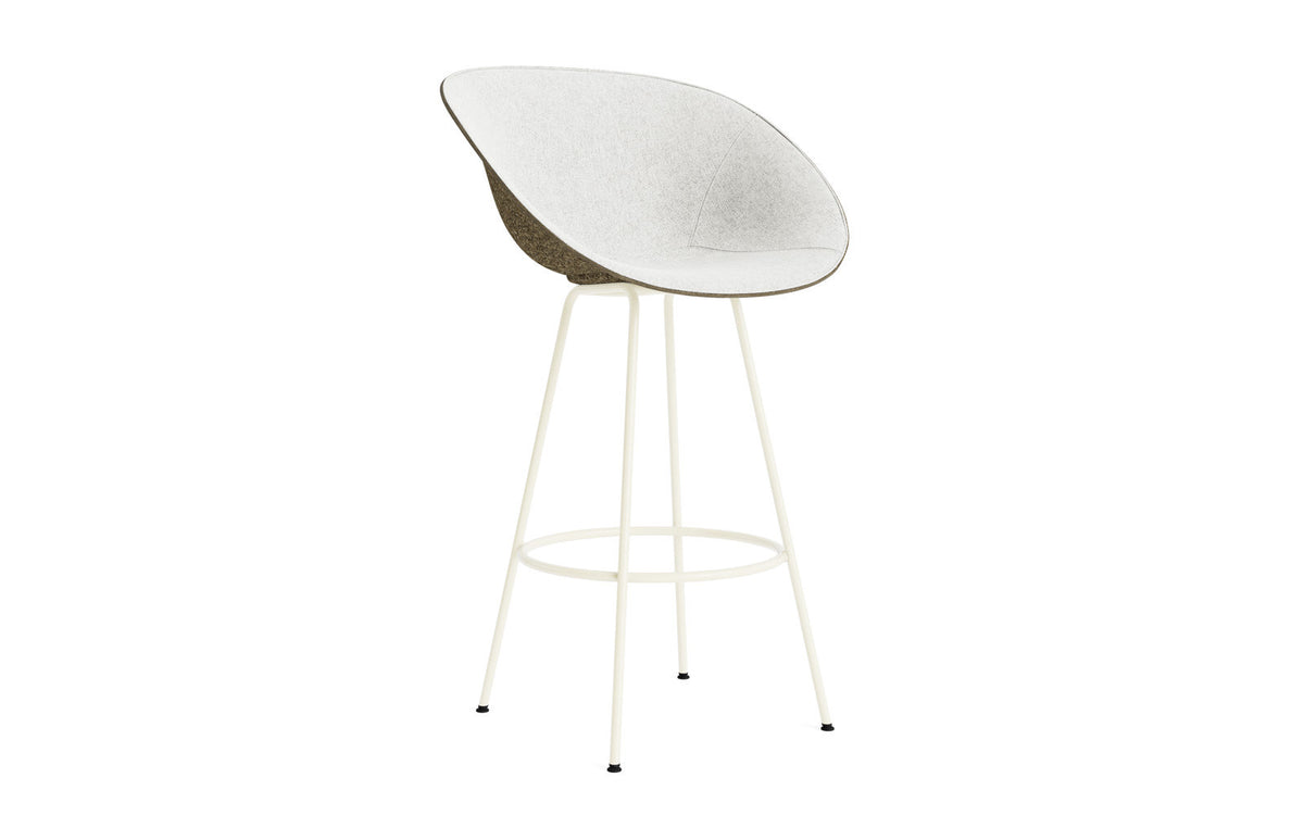 Mat Barstuhl mit Armlehne 75 cm Frontpolster Seegras creme Stahl in Hallingdal 110 präsentiert im Onlineshop von KAQTU Design AG. Barstuhl ist von Normann Copenhagen