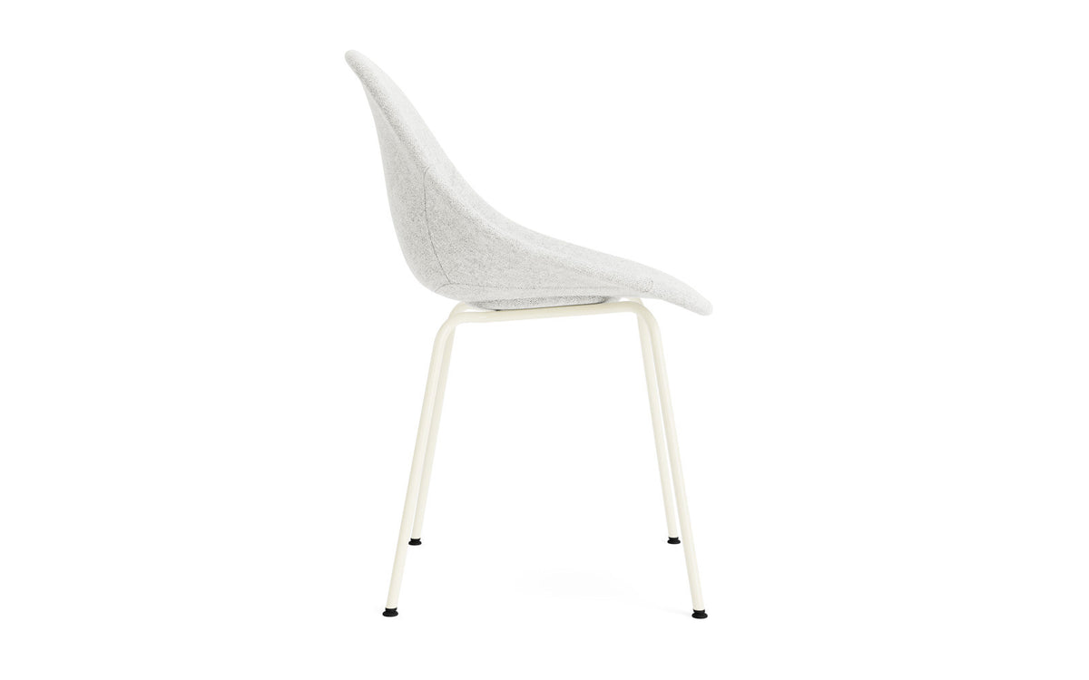 Mat Stuhl vollpolster Creme stahl in Hallingdal 110 präsentiert im Onlineshop von KAQTU Design AG. Stuhl ist von Normann Copenhagen