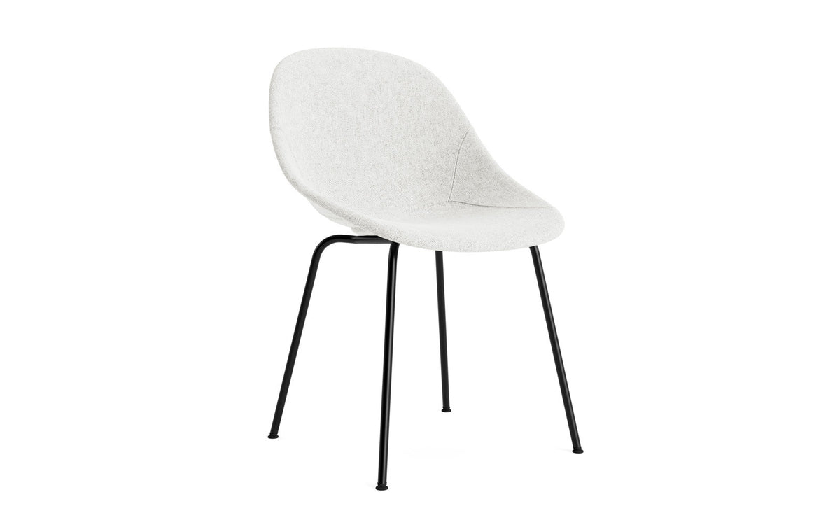 Mat Stuhl vollpolster Schwartz stahl in Hallingdal 110 präsentiert im Onlineshop von KAQTU Design AG. Stuhl ist von Normann Copenhagen