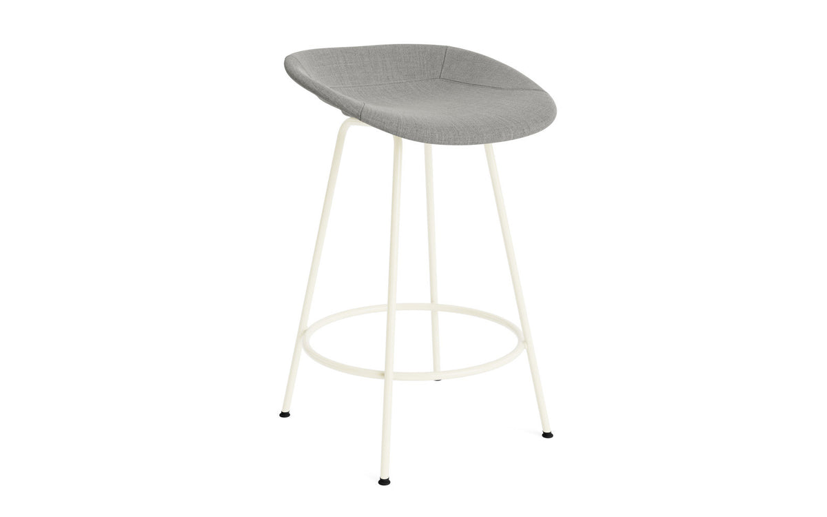 Mat Barstuhl 65 cm vollpolster creme Stahl in Remix 133 präsentiert im Onlineshop von KAQTU Design AG. Barstuhl ist von Normann Copenhagen