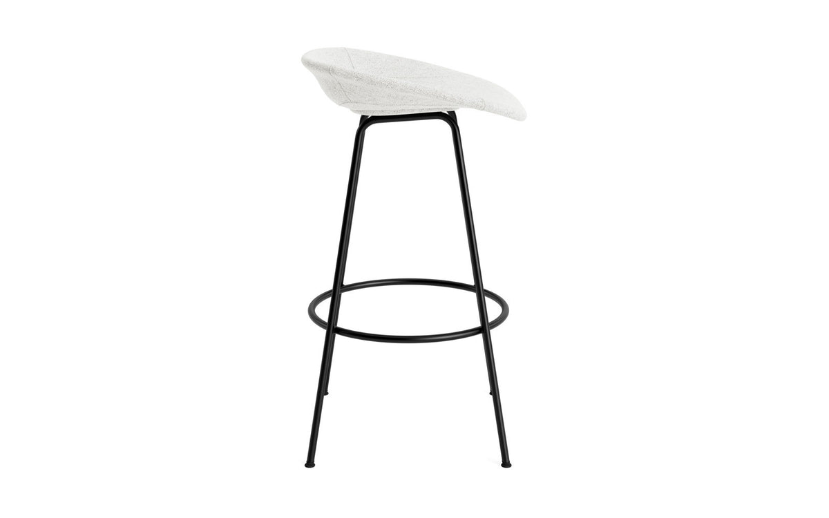 Mat Barstuhl 75 cm vollpolster schwarzes Stahl in Hallingdal 110 präsentiert im Onlineshop von KAQTU Design AG. Barstuhl ist von Normann Copenhagen